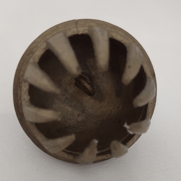 Set of 3 Vintage Etched Brass Elephant Bells - Picture 3 of 10